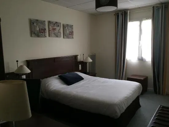 Marina Hotel  투르네푀일